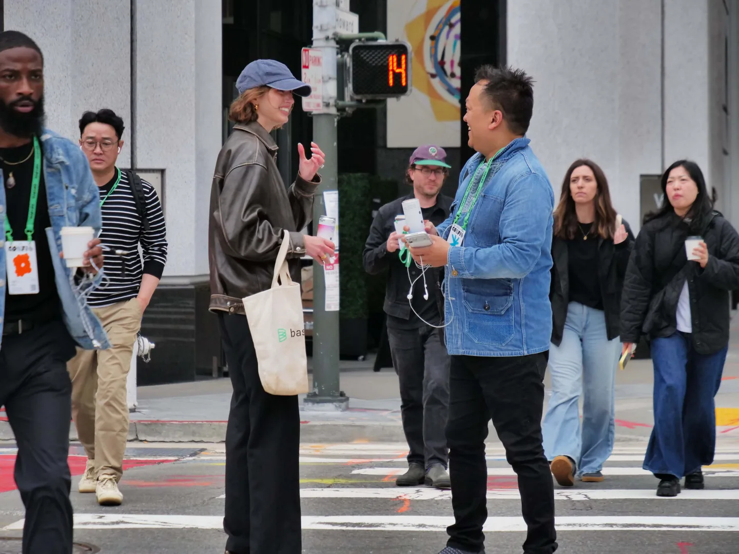 A street scene during the can handout